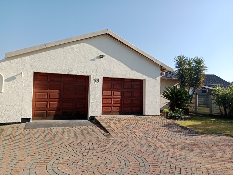 3 Bedroom Property for Sale in Brackenhurst Gauteng