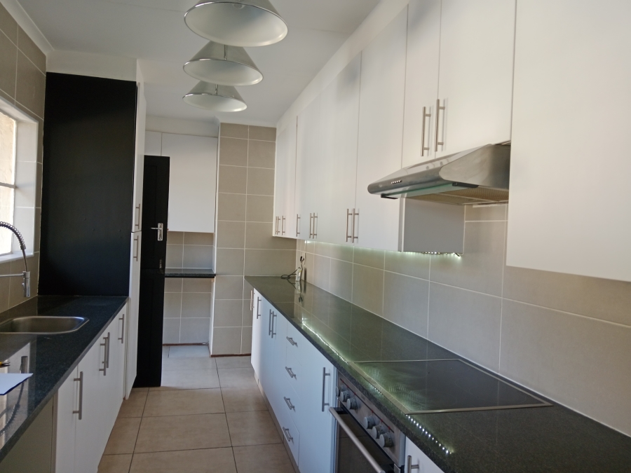 3 Bedroom Property for Sale in Brackenhurst Gauteng