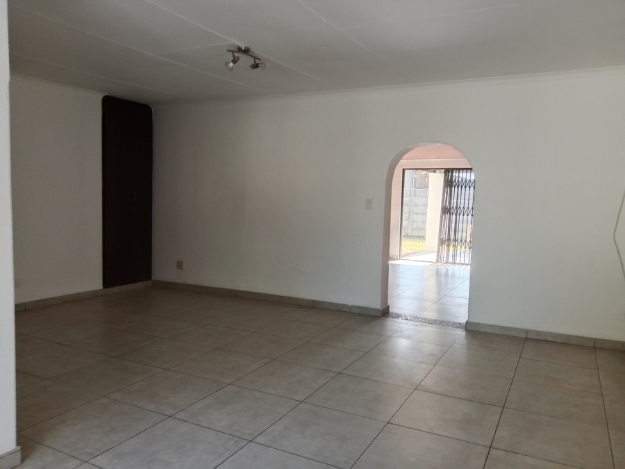 3 Bedroom Property for Sale in Brackenhurst Gauteng