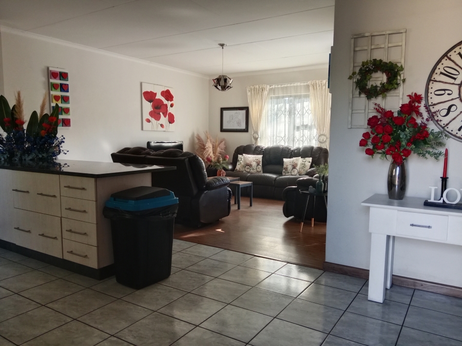 3 Bedroom Property for Sale in Brackenhurst Gauteng