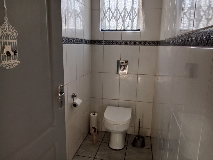 3 Bedroom Property for Sale in Brackenhurst Gauteng