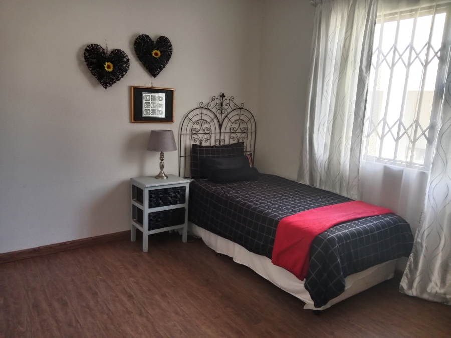3 Bedroom Property for Sale in Brackenhurst Gauteng