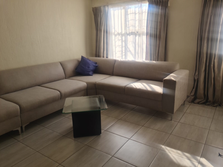 3 Bedroom Property for Sale in La Montagne Gauteng