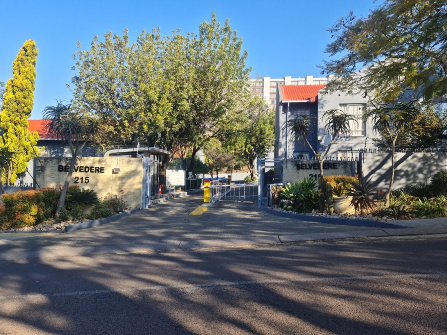 3 Bedroom Property for Sale in La Montagne Gauteng