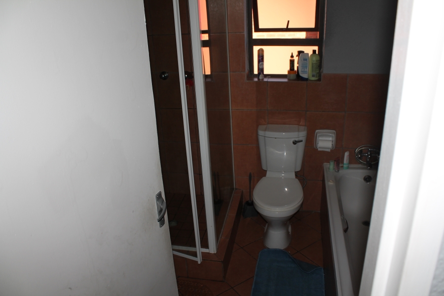 2 Bedroom Property for Sale in Albertsdal Gauteng