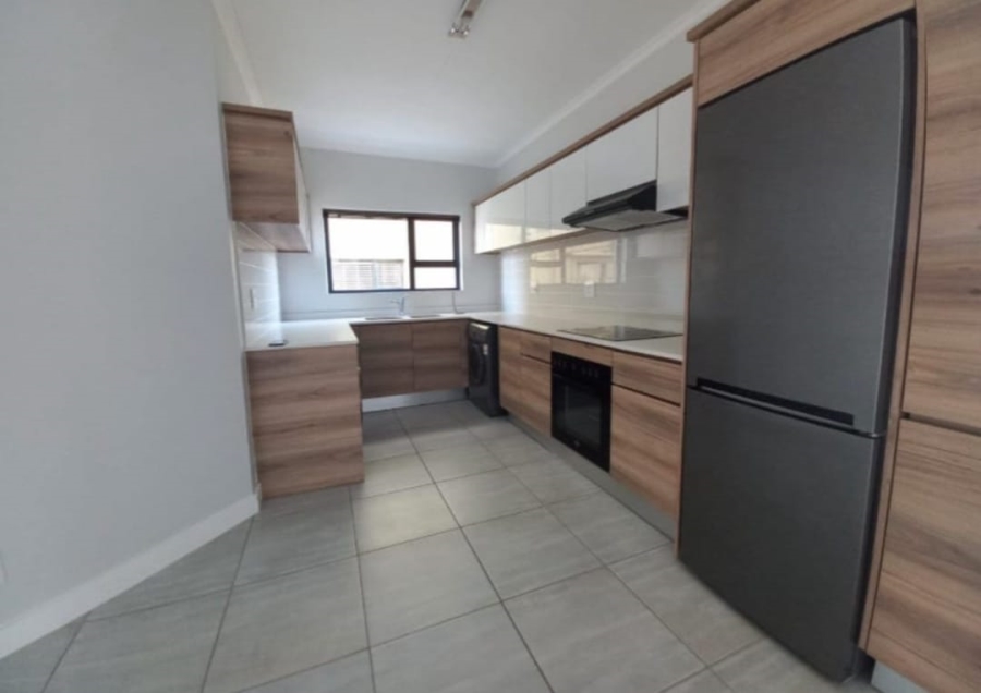 To Let 2 Bedroom Property for Rent in Waterfall Gauteng