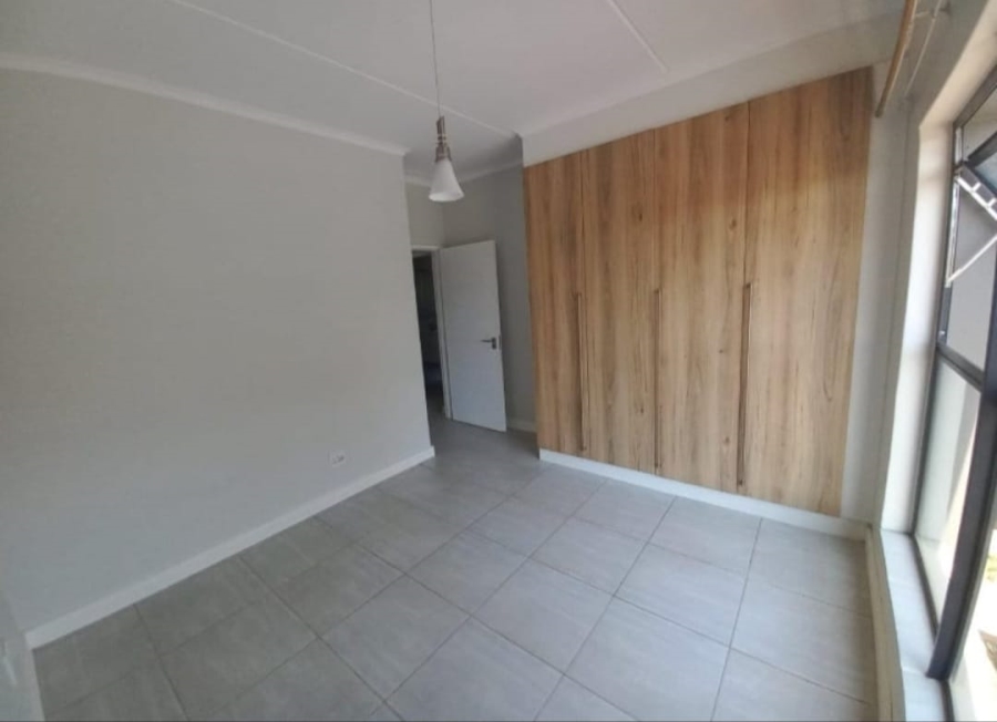 To Let 2 Bedroom Property for Rent in Waterfall Gauteng