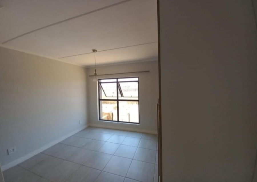 To Let 2 Bedroom Property for Rent in Waterfall Gauteng