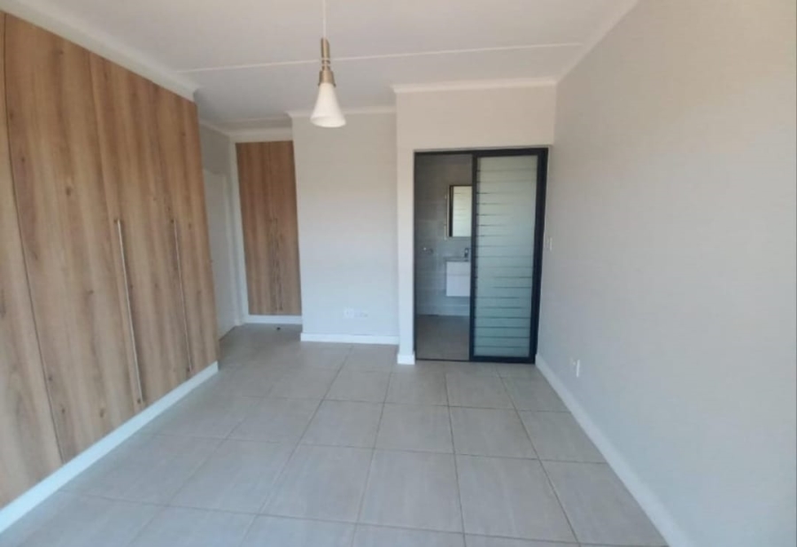 To Let 2 Bedroom Property for Rent in Waterfall Gauteng