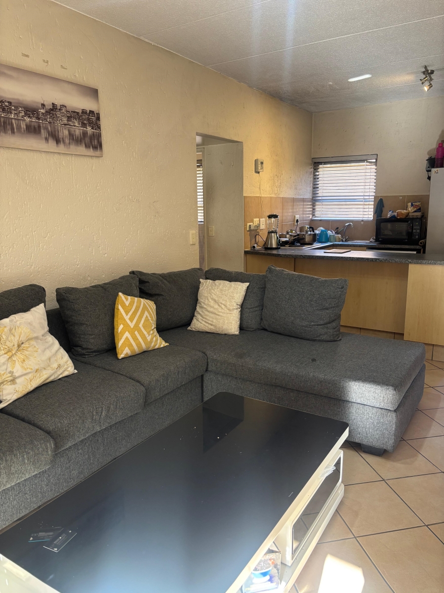 1 Bedroom Property for Sale in Lonehill Gauteng