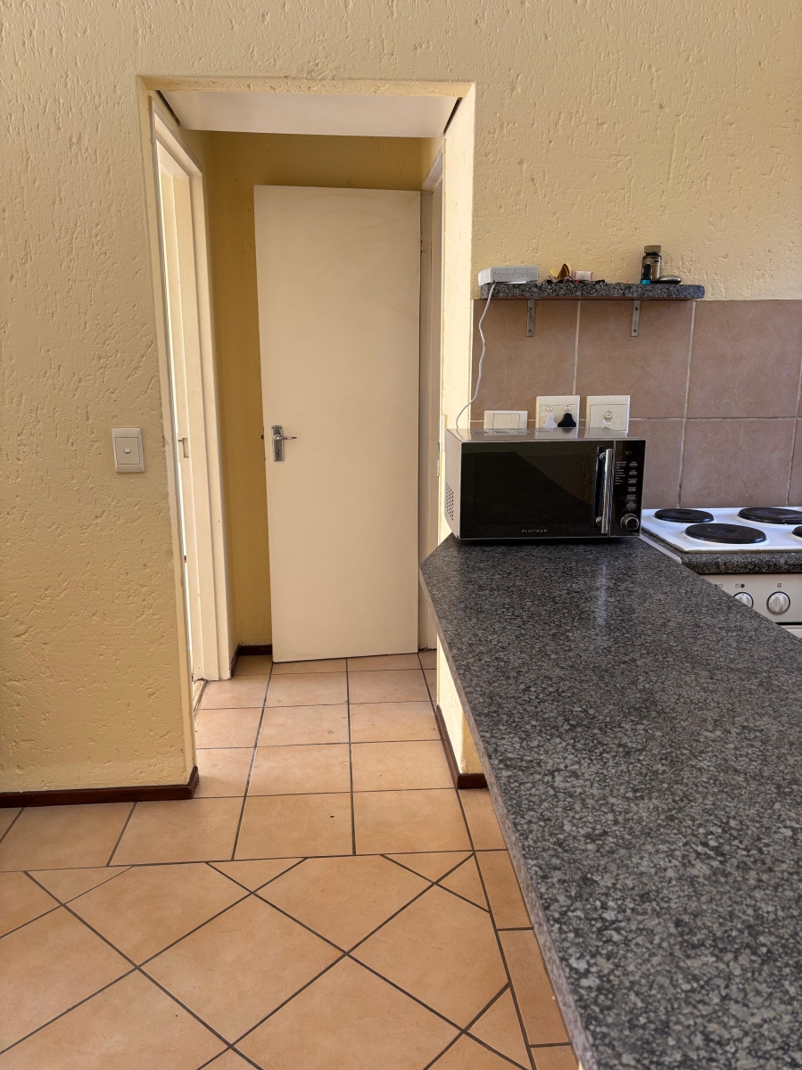 1 Bedroom Property for Sale in Lonehill Gauteng