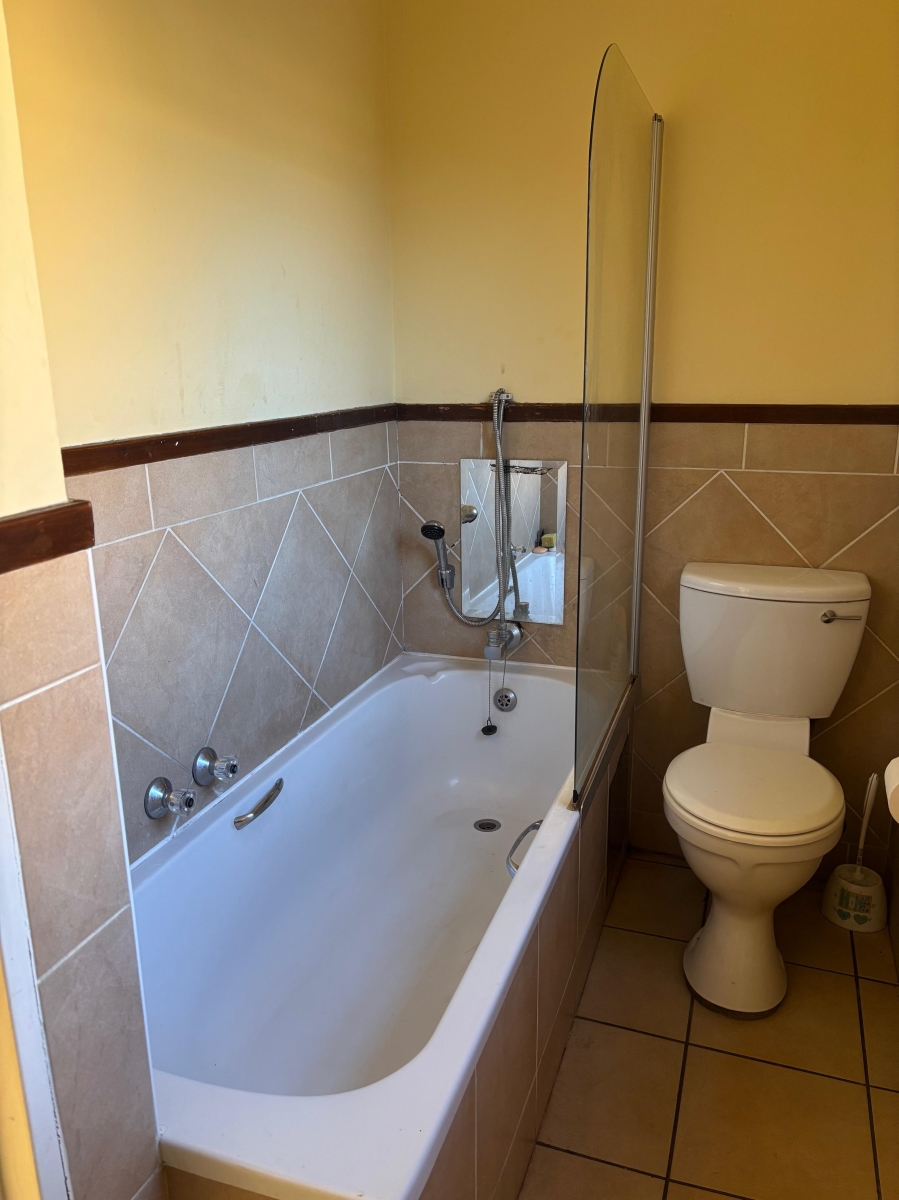1 Bedroom Property for Sale in Lonehill Gauteng