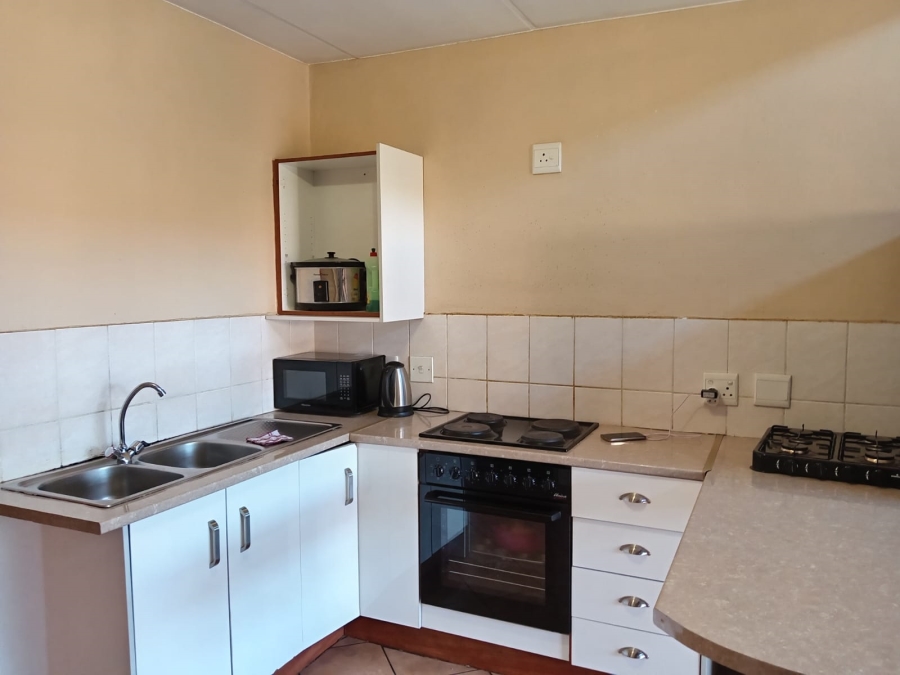3 Bedroom Property for Sale in Honeydew Gauteng