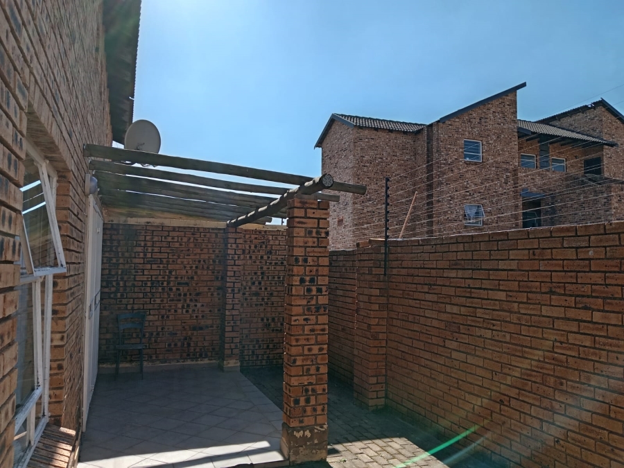 3 Bedroom Property for Sale in Honeydew Gauteng