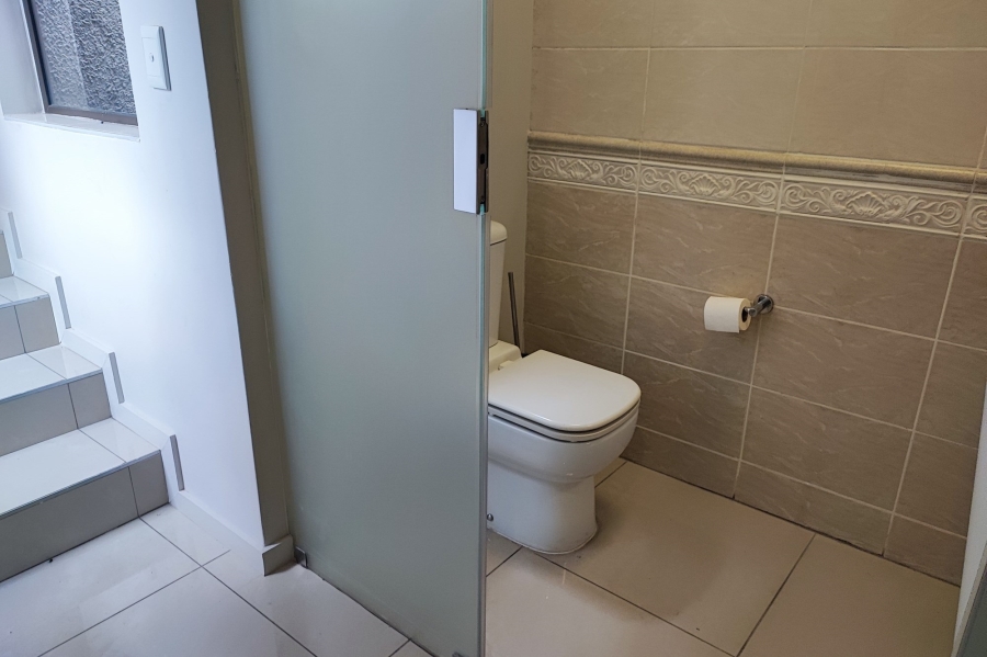 1 Bedroom Property for Sale in River Club Gauteng