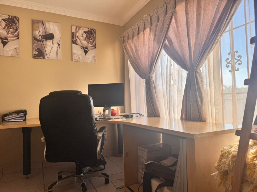 To Let 3 Bedroom Property for Rent in Kyalami Hills Gauteng