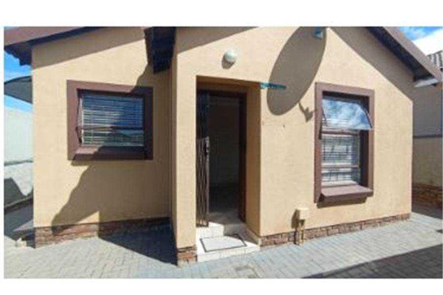 3 Bedroom Property for Sale in Kosmosdal Gauteng