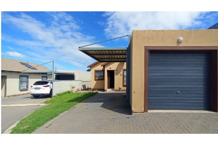 3 Bedroom Property for Sale in Kosmosdal Gauteng