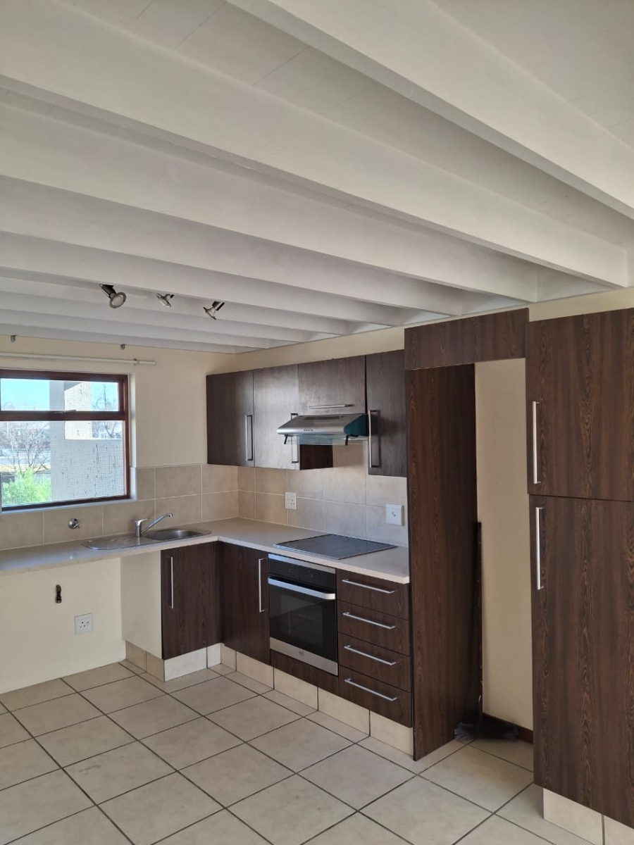 To Let 1 Bedroom Property for Rent in Broadacres Gauteng