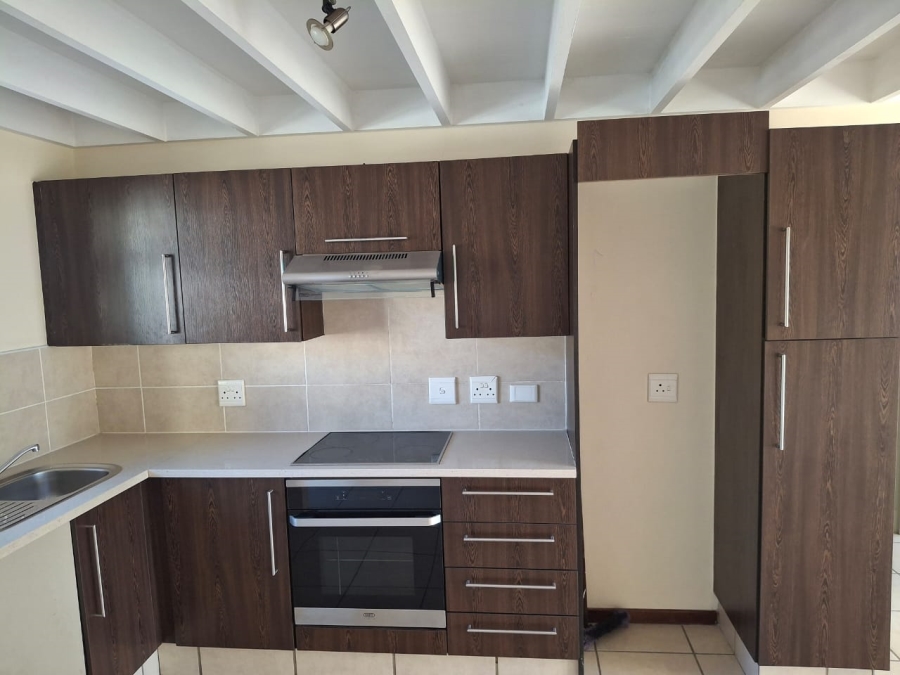 To Let 1 Bedroom Property for Rent in Broadacres Gauteng