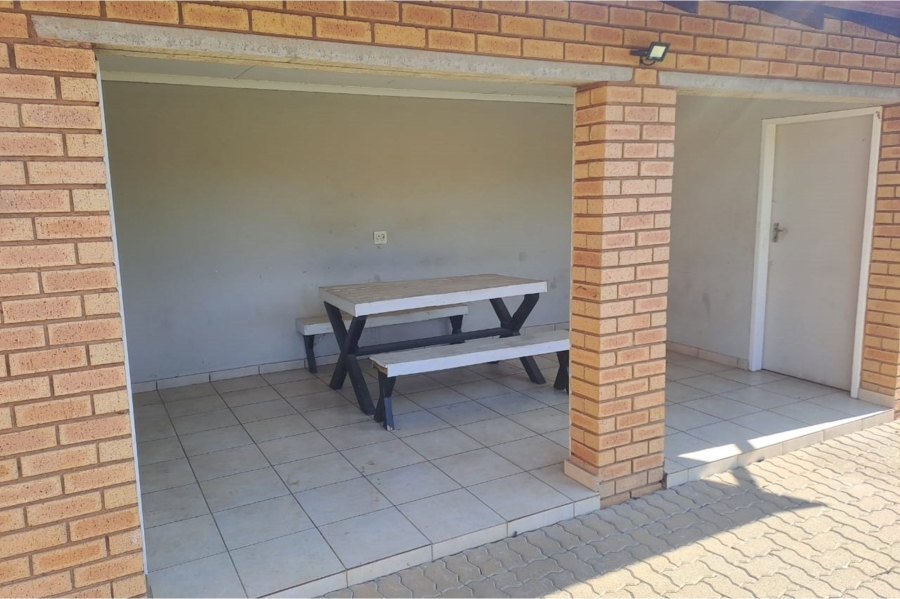 3 Bedroom Property for Sale in Equestria Gauteng