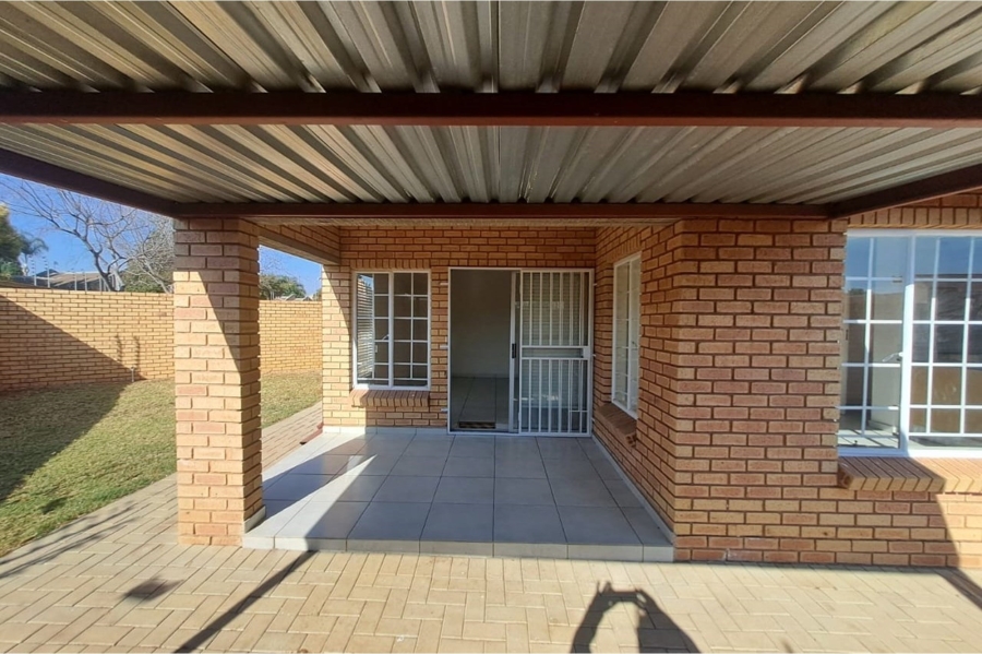 3 Bedroom Property for Sale in Equestria Gauteng