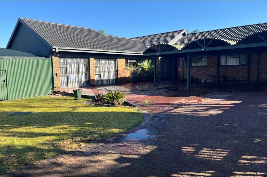 3 Bedroom Property for Sale in Vanderbijlpark SE 2 Gauteng