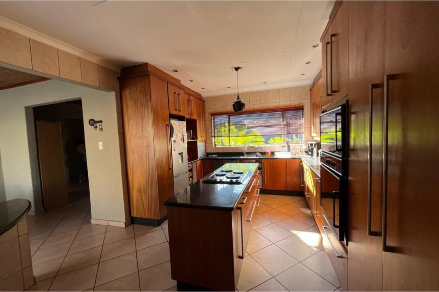 3 Bedroom Property for Sale in Vanderbijlpark SE 2 Gauteng
