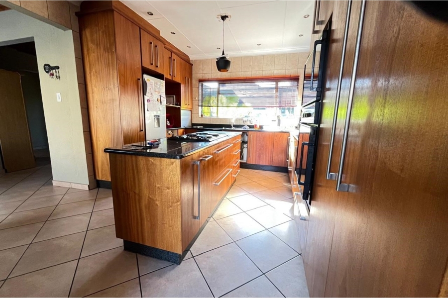 3 Bedroom Property for Sale in Vanderbijlpark SE 2 Gauteng
