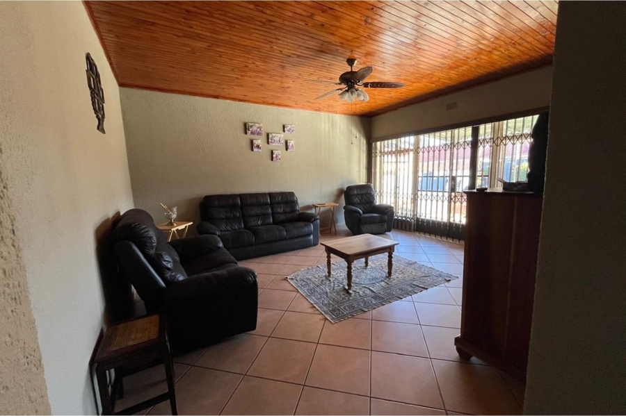 3 Bedroom Property for Sale in Vanderbijlpark SE 2 Gauteng