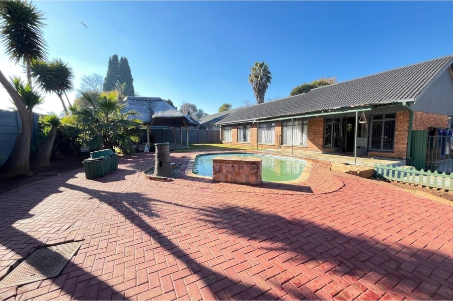 3 Bedroom Property for Sale in Vanderbijlpark SE 2 Gauteng