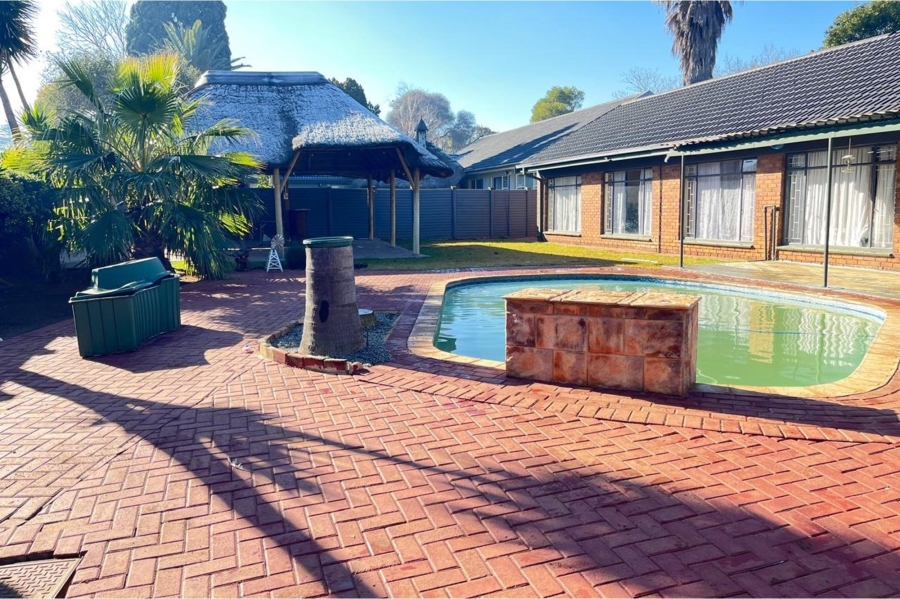 3 Bedroom Property for Sale in Vanderbijlpark SE 2 Gauteng