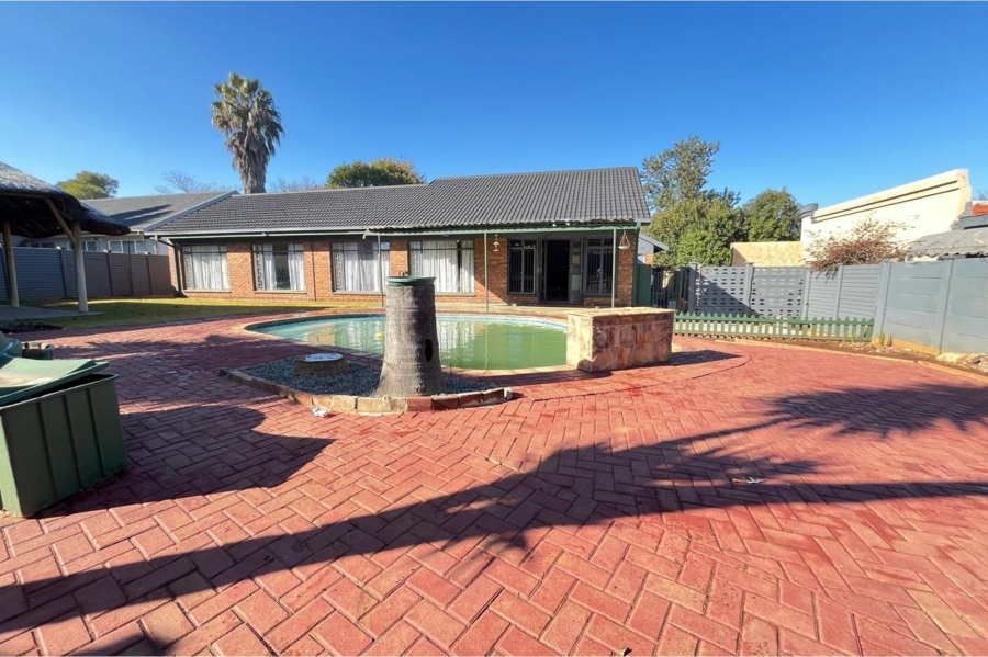 3 Bedroom Property for Sale in Vanderbijlpark SE 2 Gauteng