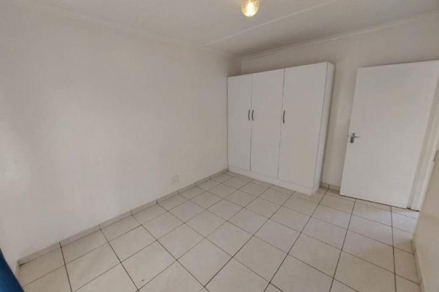 To Let 2 Bedroom Property for Rent in Robertsham Gauteng