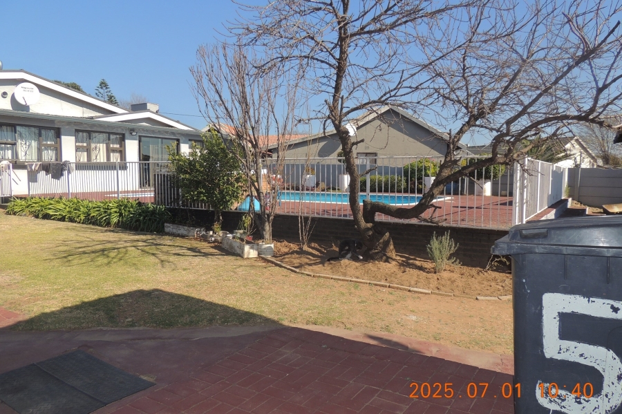 To Let 2 Bedroom Property for Rent in Robertsham Gauteng