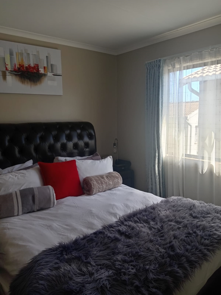 To Let 3 Bedroom Property for Rent in Noordwyk Gauteng