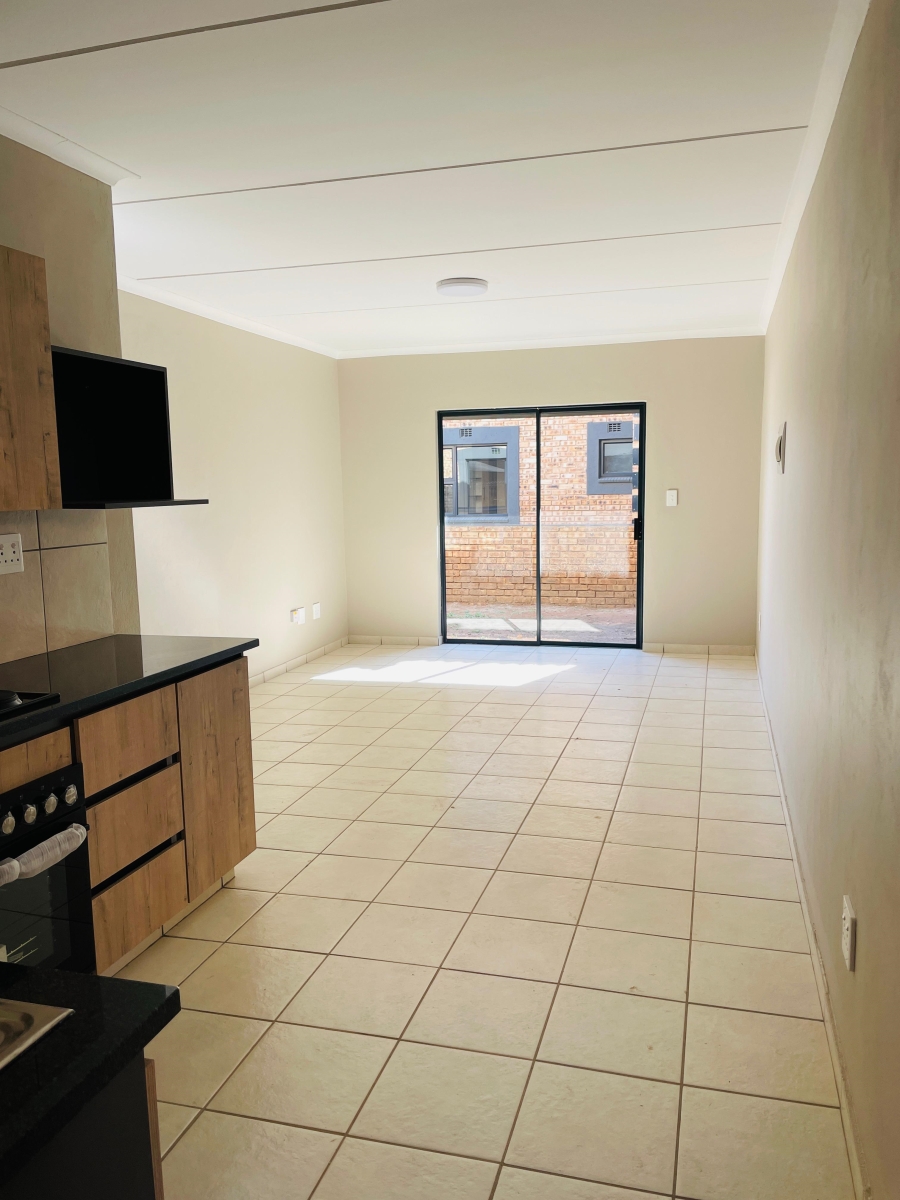 3 Bedroom Property for Sale in Cloverdene Gauteng