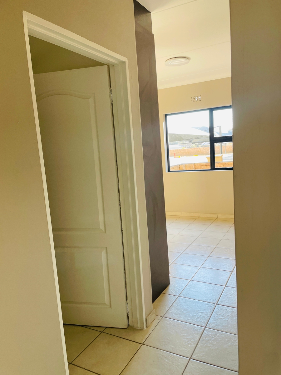 3 Bedroom Property for Sale in Cloverdene Gauteng