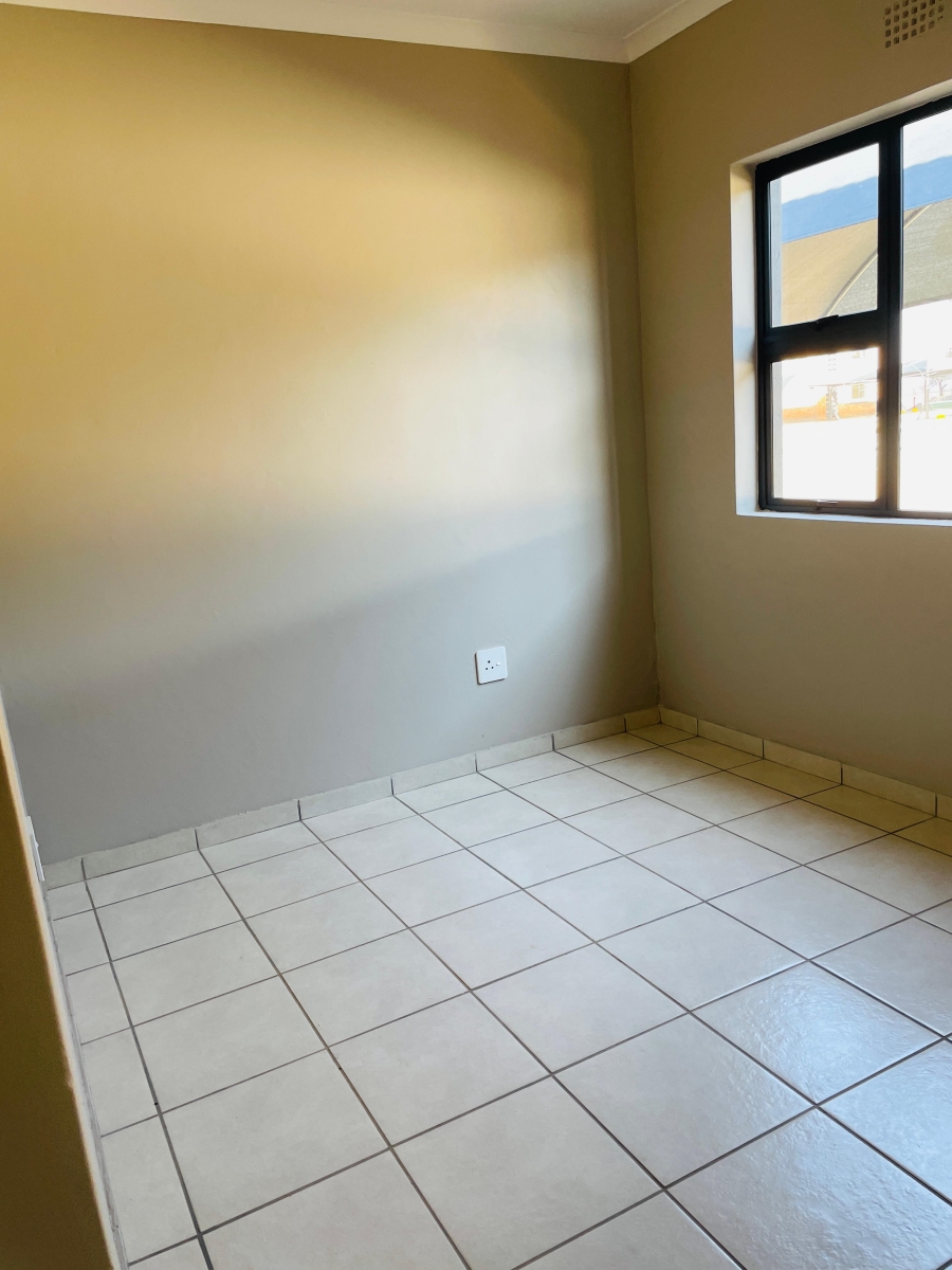 3 Bedroom Property for Sale in Cloverdene Gauteng