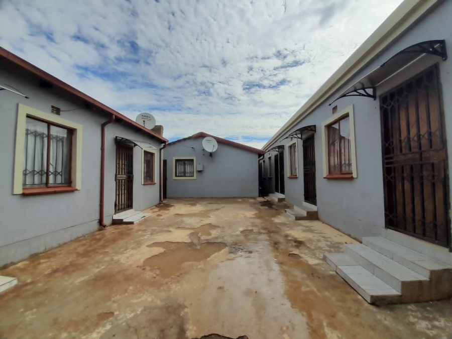 1 Bedroom Property for Sale in Rietvallei Gauteng