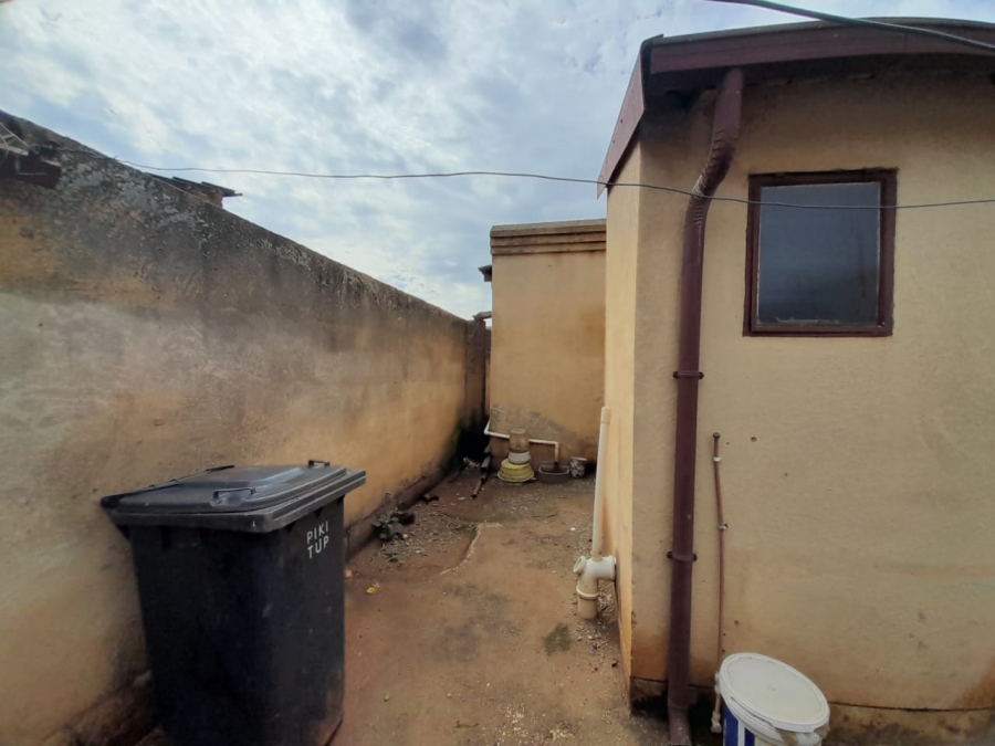 1 Bedroom Property for Sale in Rietvallei Gauteng