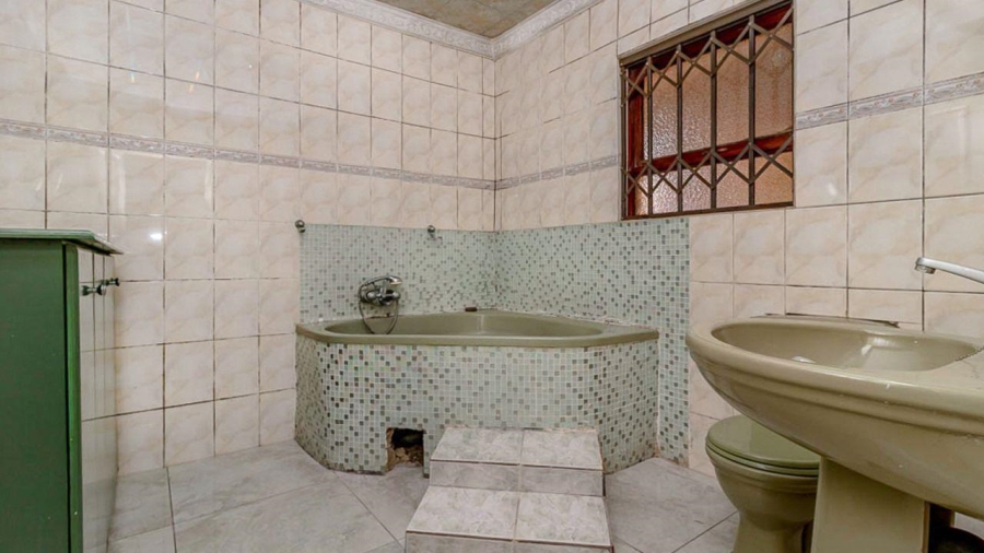 4 Bedroom Property for Sale in Dobsonville Gauteng