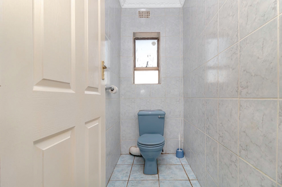 4 Bedroom Property for Sale in Dobsonville Gauteng