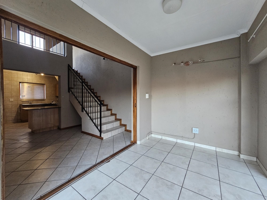 To Let 2 Bedroom Property for Rent in Noordheuwel Gauteng