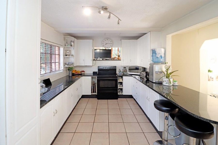 3 Bedroom Property for Sale in Dowerglen Gauteng