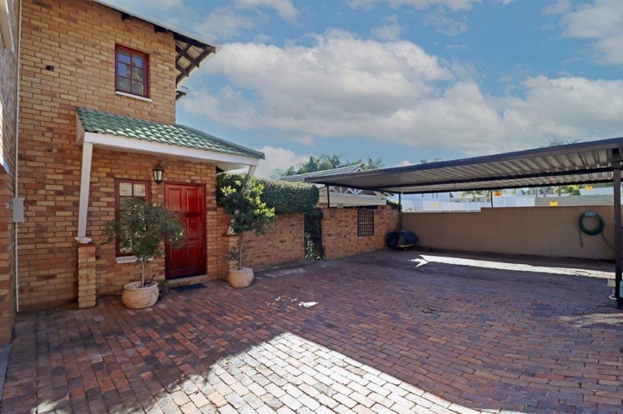 3 Bedroom Property for Sale in Dowerglen Gauteng