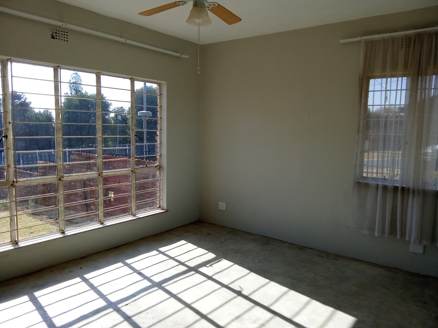 3 Bedroom Property for Sale in Wilro Park Gauteng