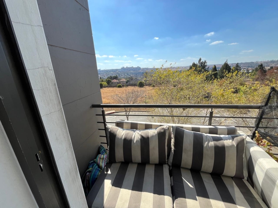 2 Bedroom Property for Sale in Dainfern Gauteng