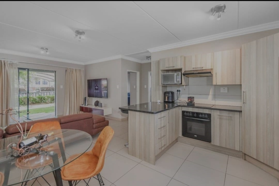 To Let 2 Bedroom Property for Rent in Broadacres Gauteng