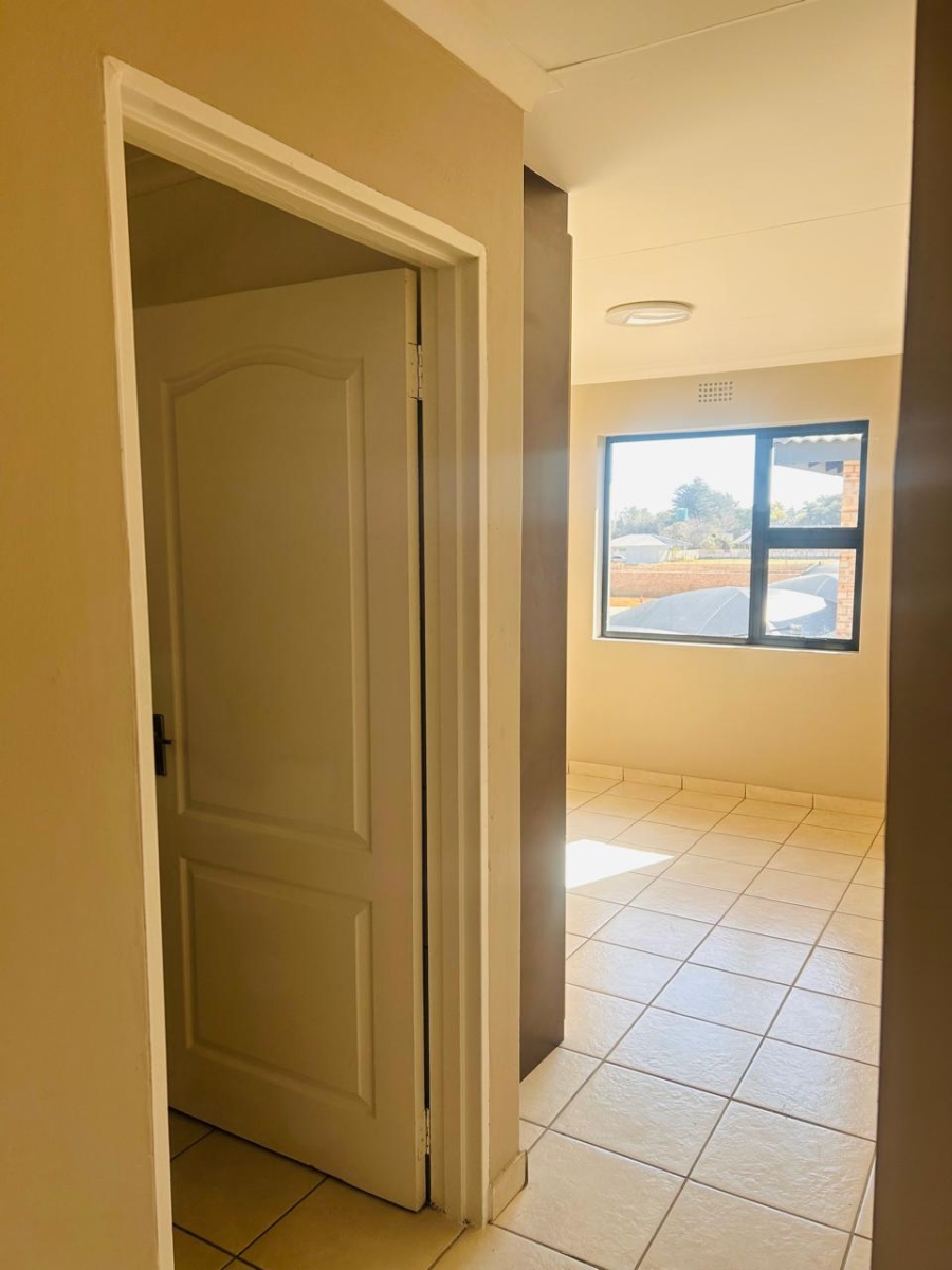 3 Bedroom Property for Sale in Cloverdene Gauteng